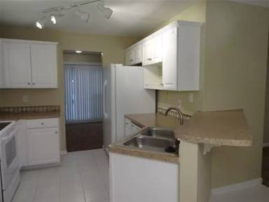 Main picture of 285 Thornbush Ln