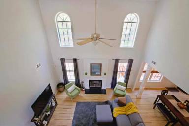Main picture of 245 Odell Ct