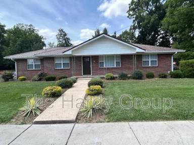 Main picture of 502 W Main St