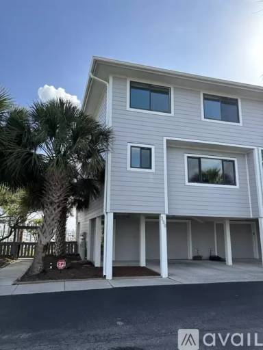 Main picture of 350 Causeway Dr