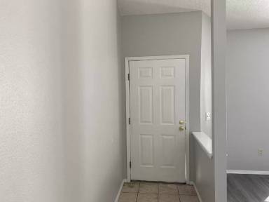 Main picture of 1124 S 25th Pl