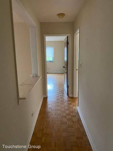 Main picture of 401 S Grove Ave
