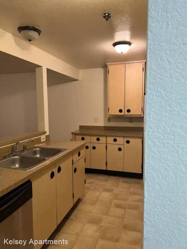 Main picture of Cherry Creek Apartments