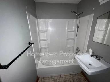 Main picture of 521 Lansvale St