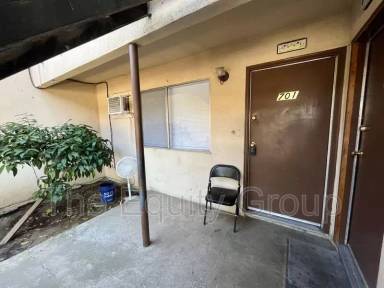 Main picture of 200 W Grove Ave