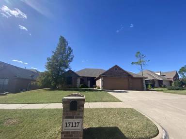 Main picture of 17117 Platinum Ln