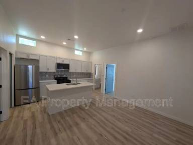 Main picture of 13th St Complex