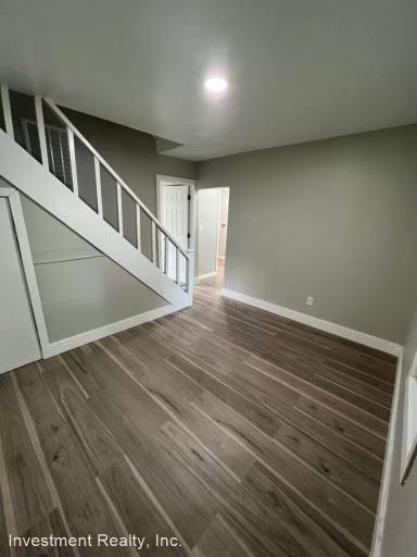 Main picture of 1526 E Whiteside St