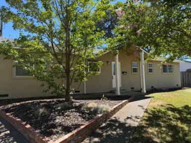 Main picture of 8808 Mohawk Way