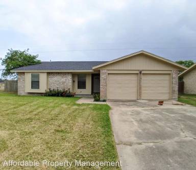 Main picture of 1741 Apple Ct