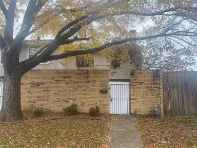 Main picture of 501 Towne House Ln