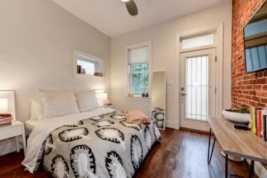 Main picture of 2906 13th St NW