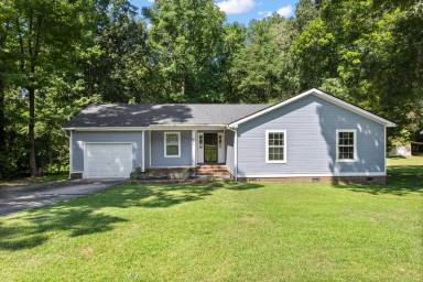 Main picture of 417 Foxhall Dr