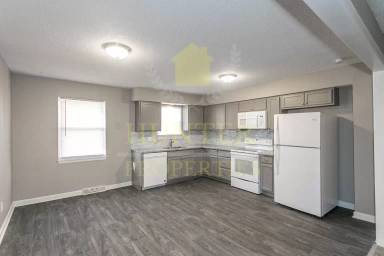 Main picture of 1021 SW Kingscross Rd