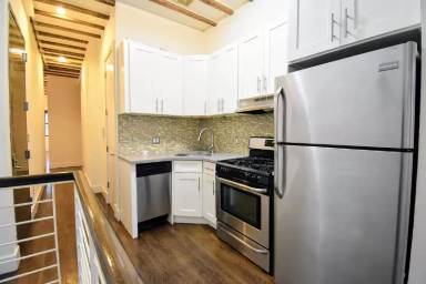 Main picture of 874 Jefferson Ave