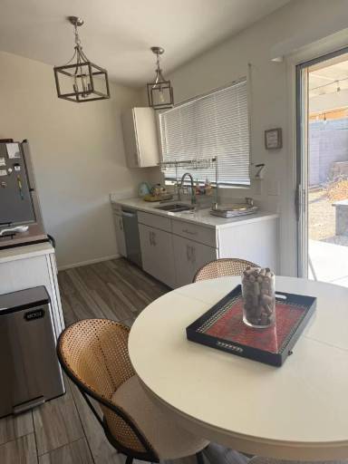 Main picture of 16220 N 16th Pl