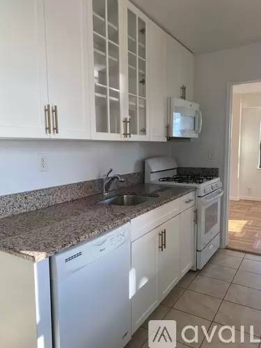 Main picture of 301 Pelham Rd