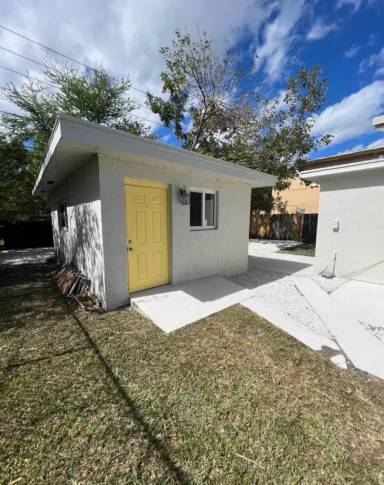 Main picture of 741 NW 3rd Ave