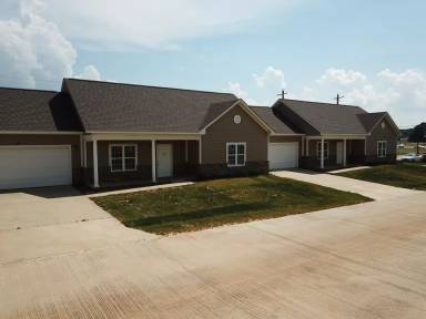 Main picture of Brand New & Ready to Move In!