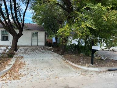 Main picture of 5605 Hiett Ct