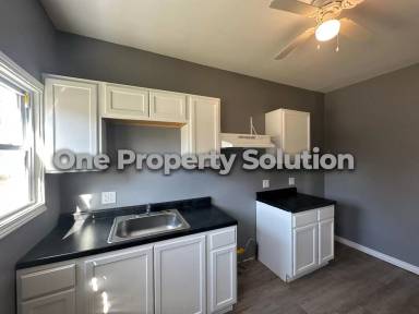 Main picture of 1429 W 46th Ave