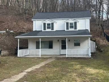 Main picture of 220 Hickory St