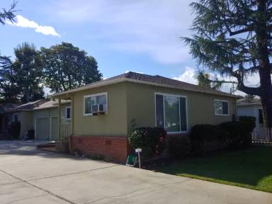 Main picture of 1002 Hudson St