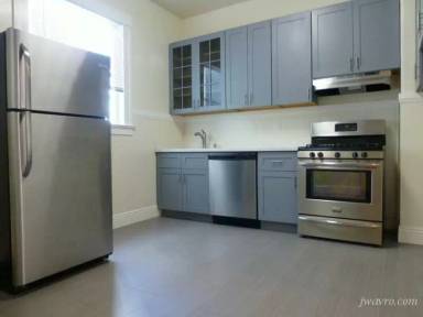 Main picture of 1390 Market St