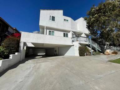 Main picture of 210 W Escalones