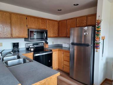 Main picture of Light Bright 3 BDR plus Loft 3BATH Silverthorne Townhome WINTER 6 MO LEASE