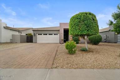 Main picture of 1649 E Lafayette Ave