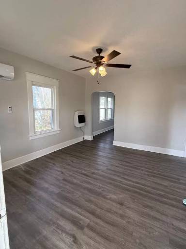 Main picture of 1017 W Locust St