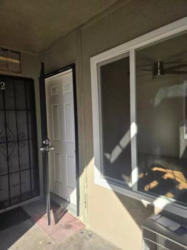 Main picture of 11820 Hart St