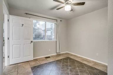 Main picture of 13031 Dexter St
