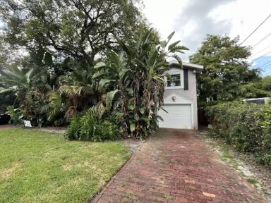 Main picture of 816 Laurel Ave