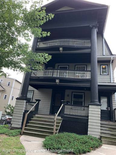 Main picture of 9 Warrenton Ave