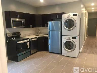 Main picture of 424 Bowdoin St