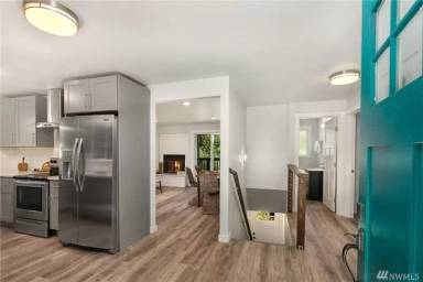 Main picture of 6534 25th Ave SW