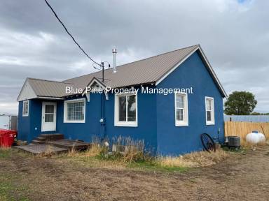 Main picture of 12381 N 15th E
