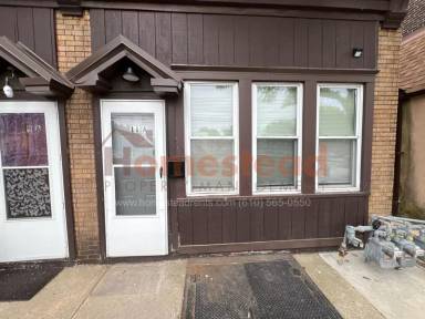 Main picture of 11 W 10th St