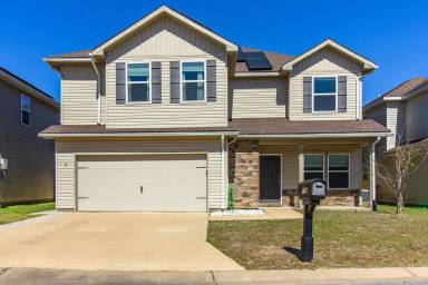 Main picture of 150 Peoria Blvd