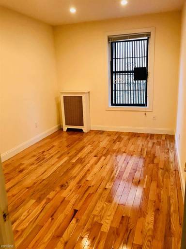 Main picture of 270 Fort Washington Ave