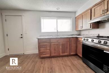 Main picture of 544 Marie St