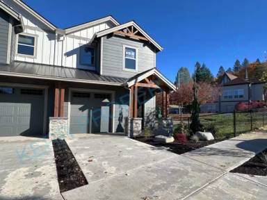 Main picture of 39815 Pleasant St