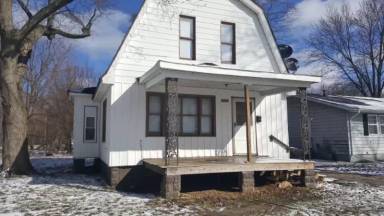 Main picture of 775 E Vineyard Ave