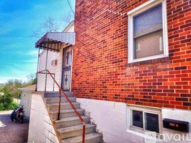 Main picture of 1905 Pioneer Ave