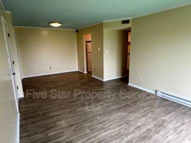 Main picture of 3241 S Douglas Ave