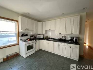 Main picture of 10 Cliff St