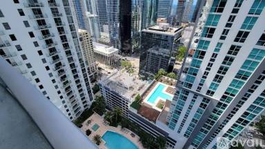 Main picture of 1050 Tower