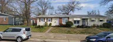 Main picture of 1220 Moore St